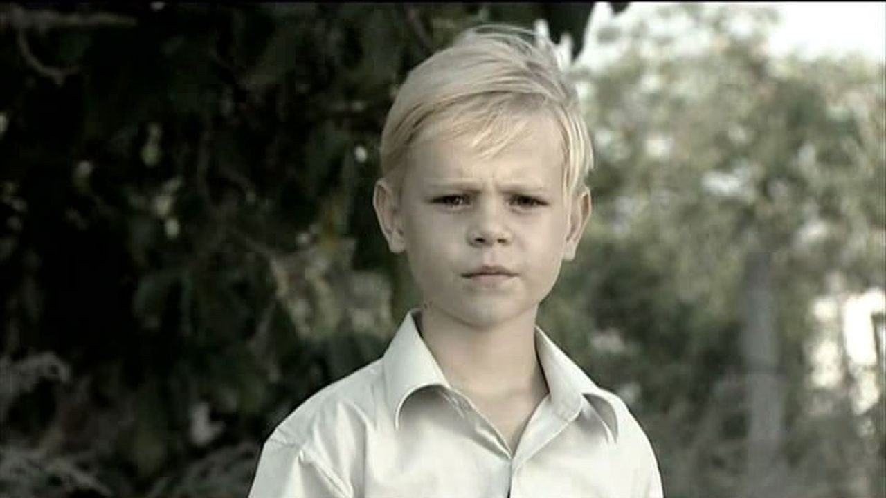 Backdrop for Three from the Carronades Square