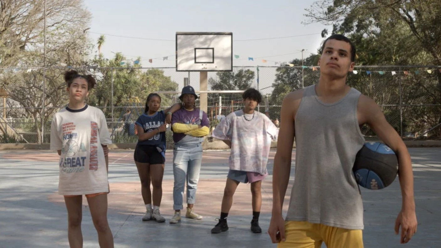 Backdrop for Quinze Quase Dezesseis