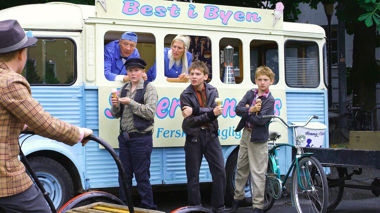 Backdrop for The Junior Olsen Gang and the Black Gold