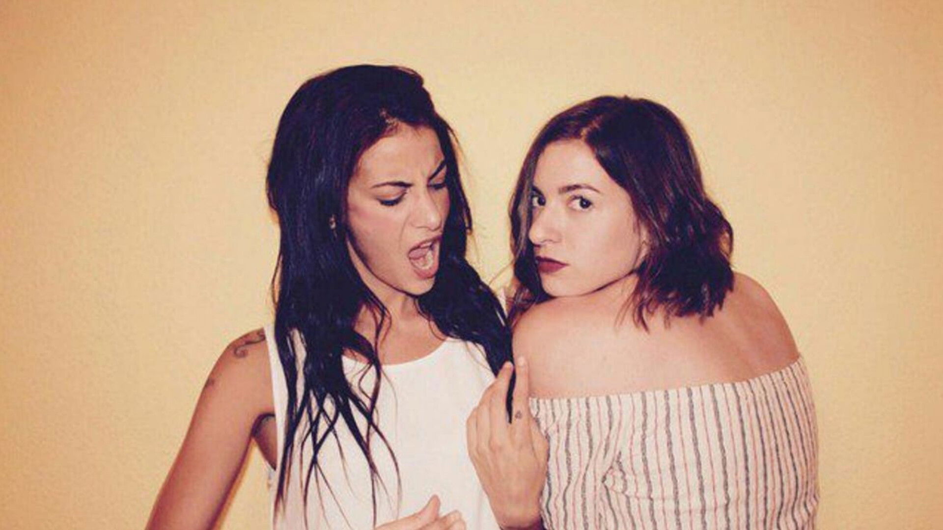 Backdrop for Notas aparte