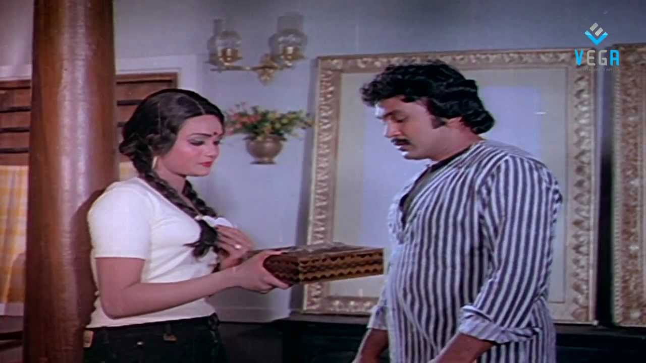 Backdrop for Priyamudan Prabhu