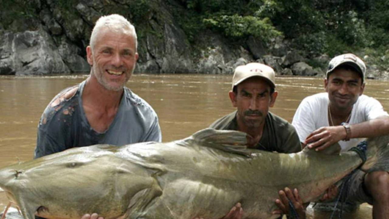 Backdrop for River Monsters Presents: Killer Catfish Extended Cut