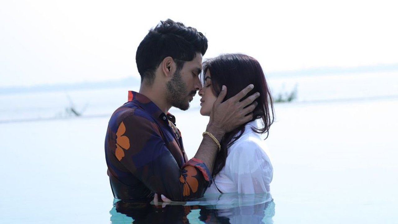 Backdrop for Love Aaj Kal Porshu