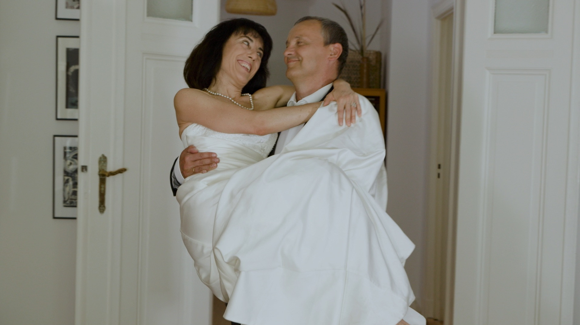 Backdrop for 36 Husbands