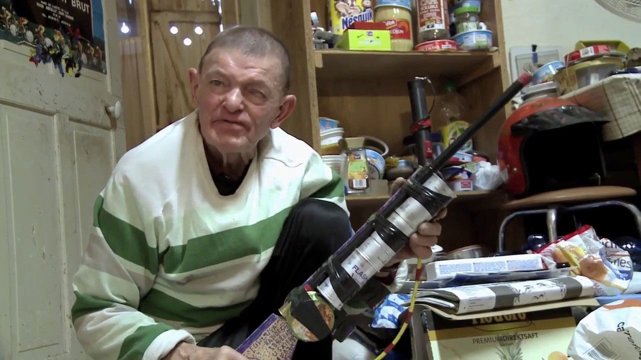 Backdrop for André et les martiens