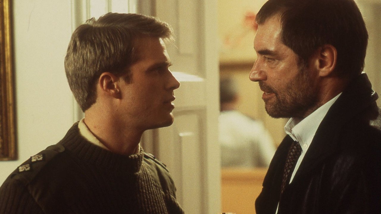 Backdrop for The Informant