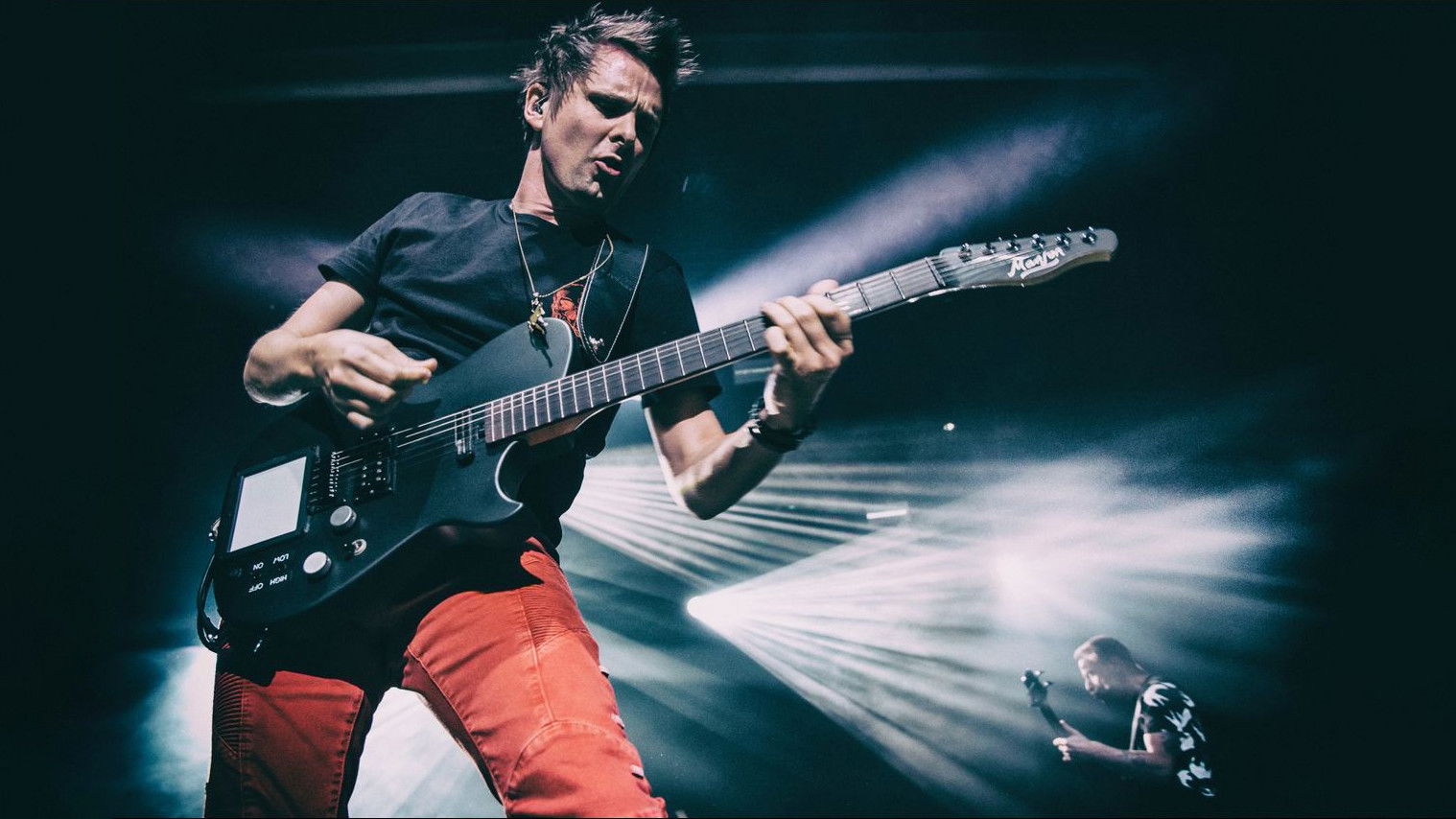 Backdrop for Muse: Live at La Cigale