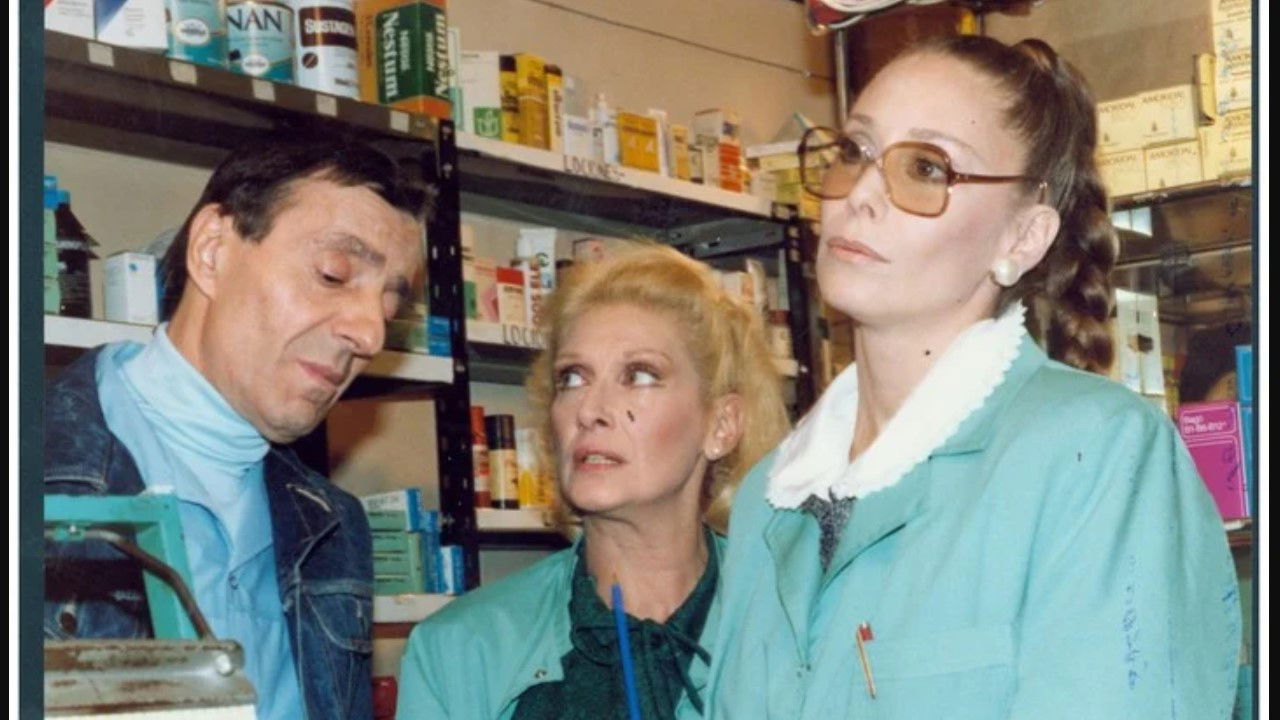 Backdrop for Enfermero de día, camarero de noche