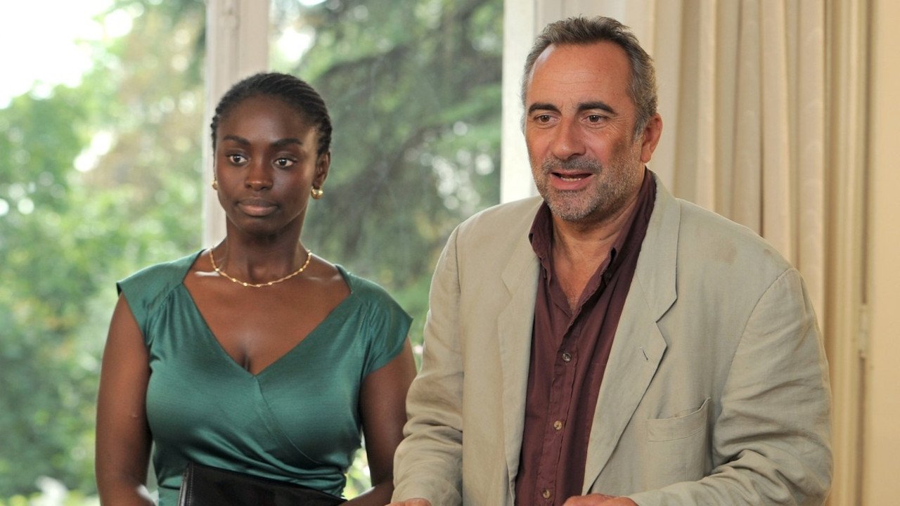 Backdrop for Frères à demi