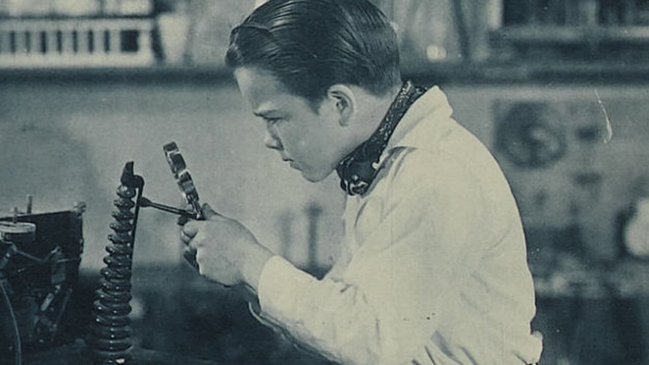 Backdrop for Blake of Scotland Yard