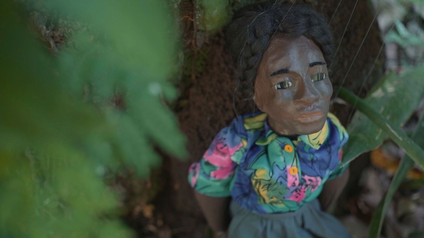 Backdrop for Three Leaves