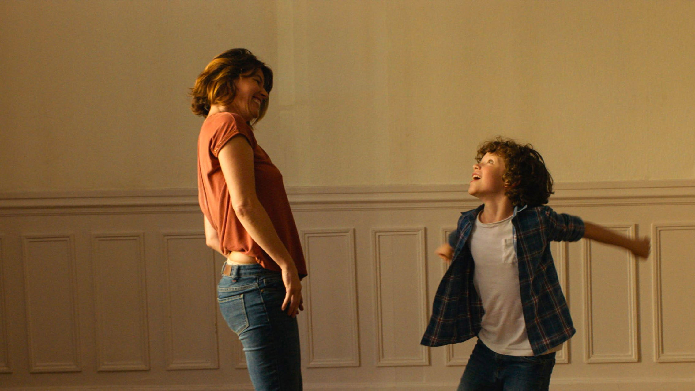 Backdrop for Les Dominos