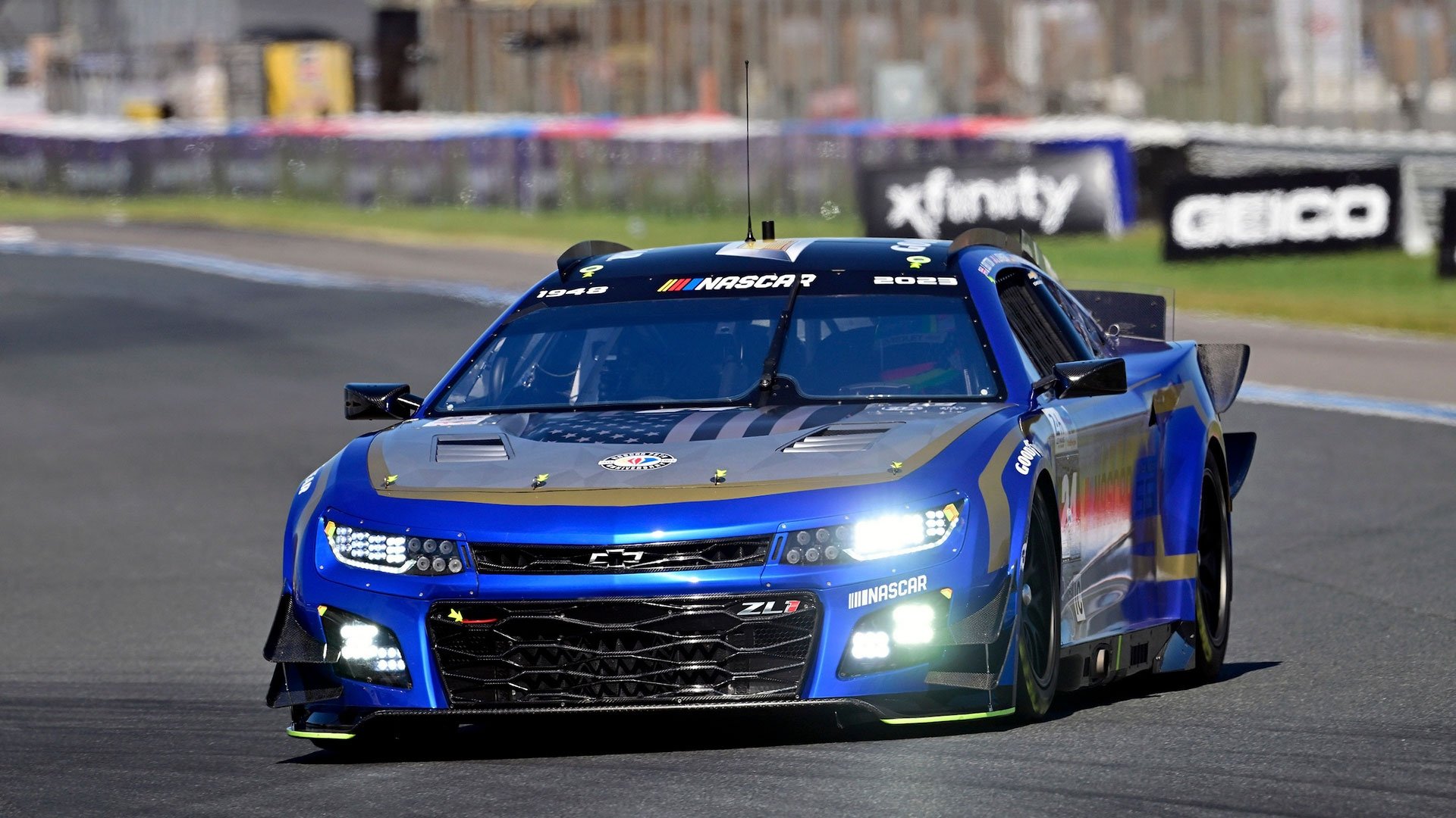 Backdrop for American Thunder: NASCAR to Le Mans