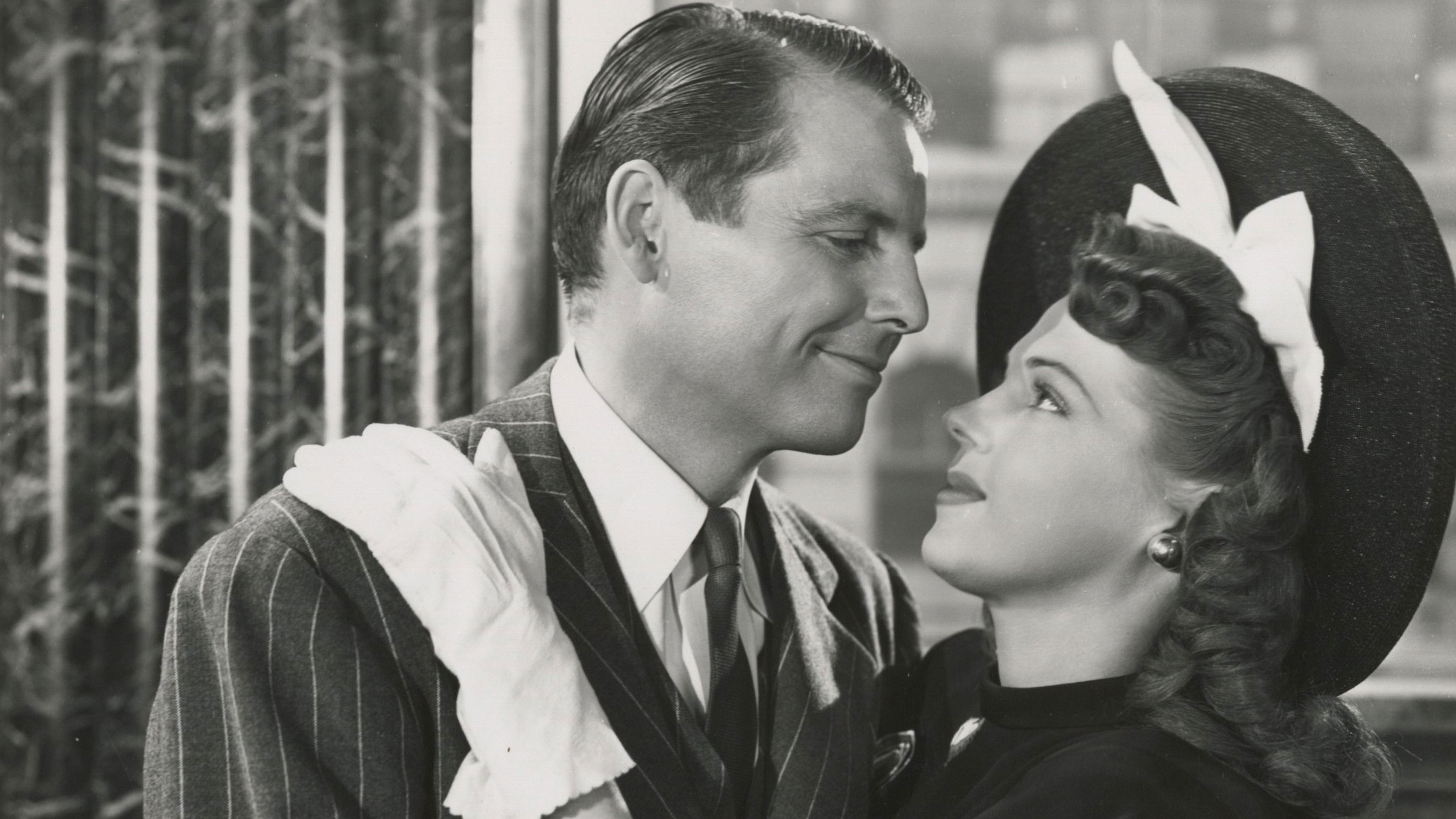 Backdrop for The Ghost Goes Wild