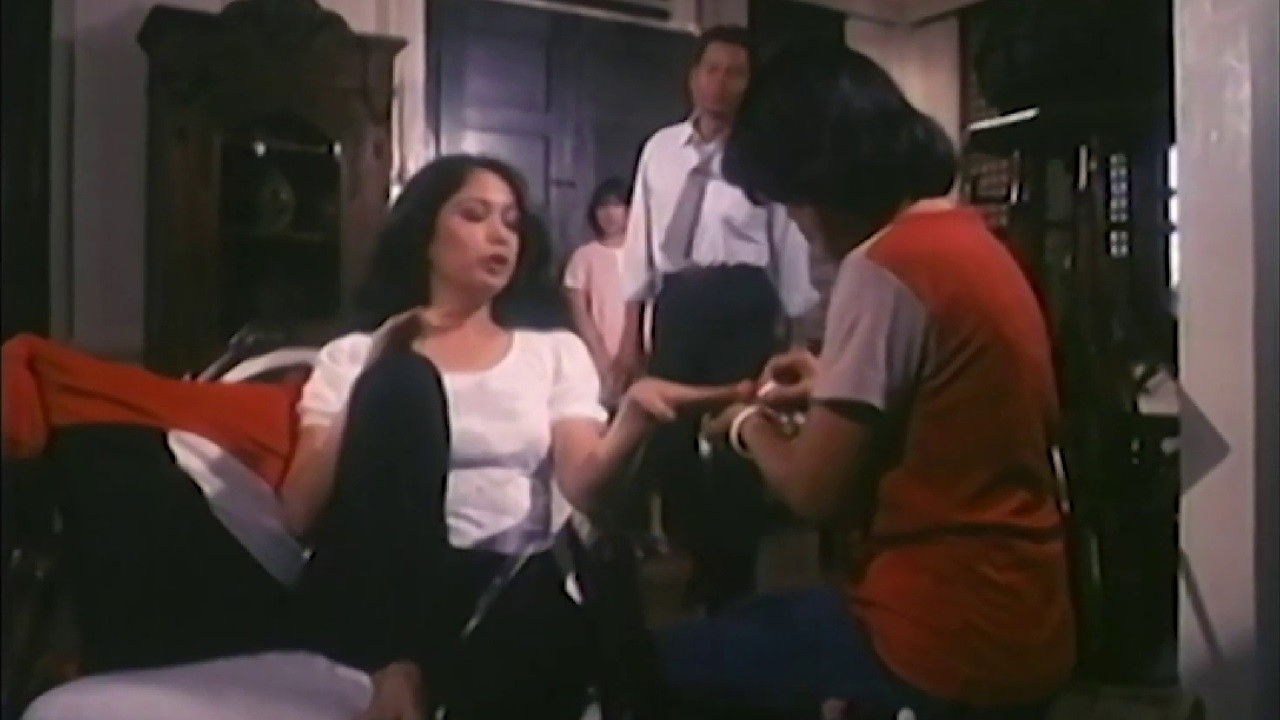 Backdrop for May Lamok sa Loob ng Kulambo