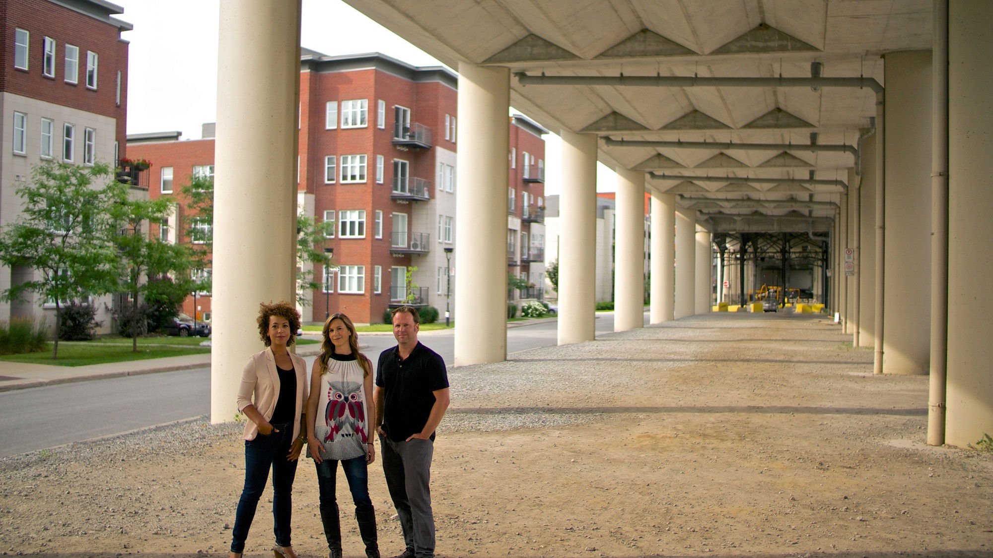 Backdrop for 21 jours