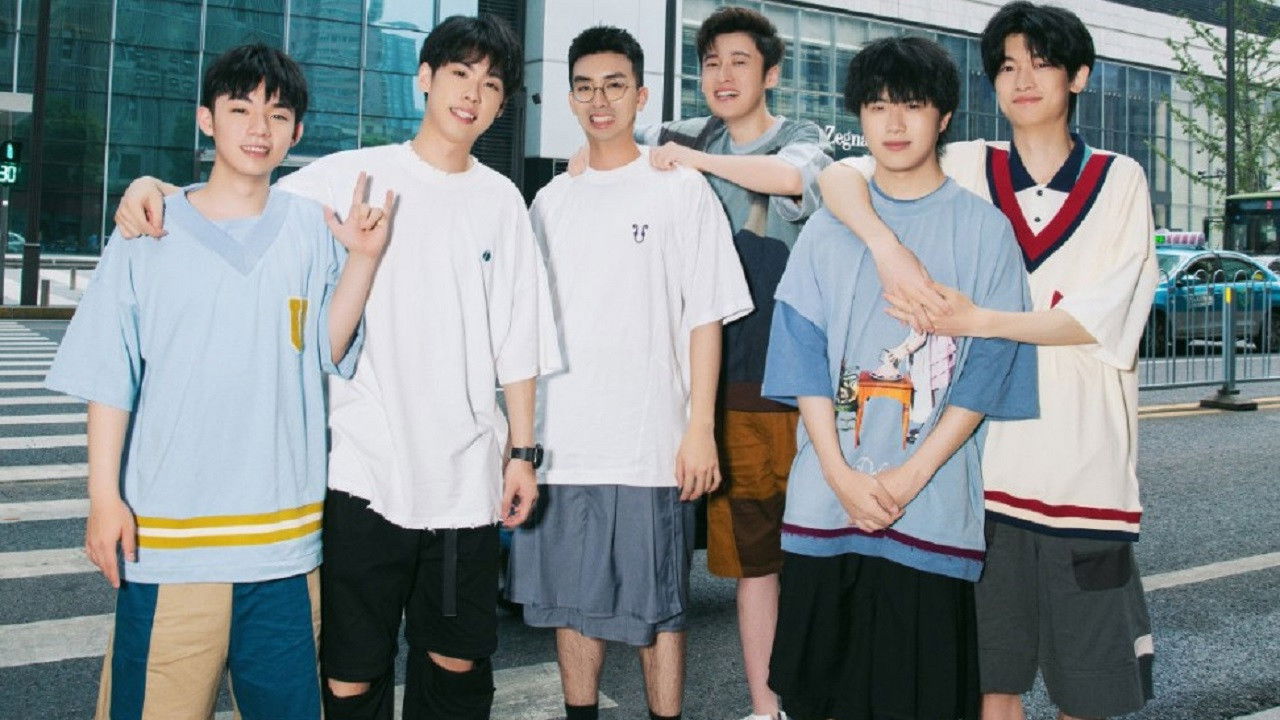 Backdrop for 莽吧!变形兄弟