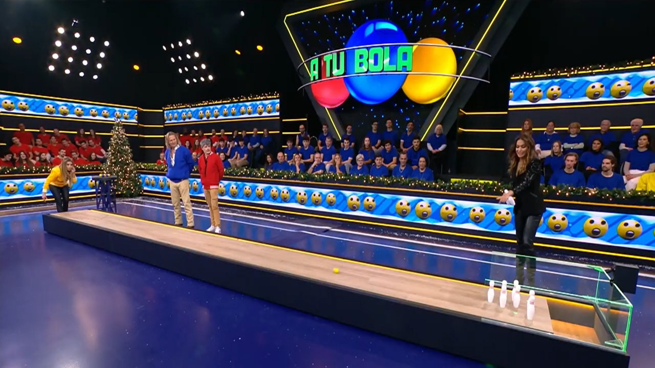 Backdrop for A tu bola