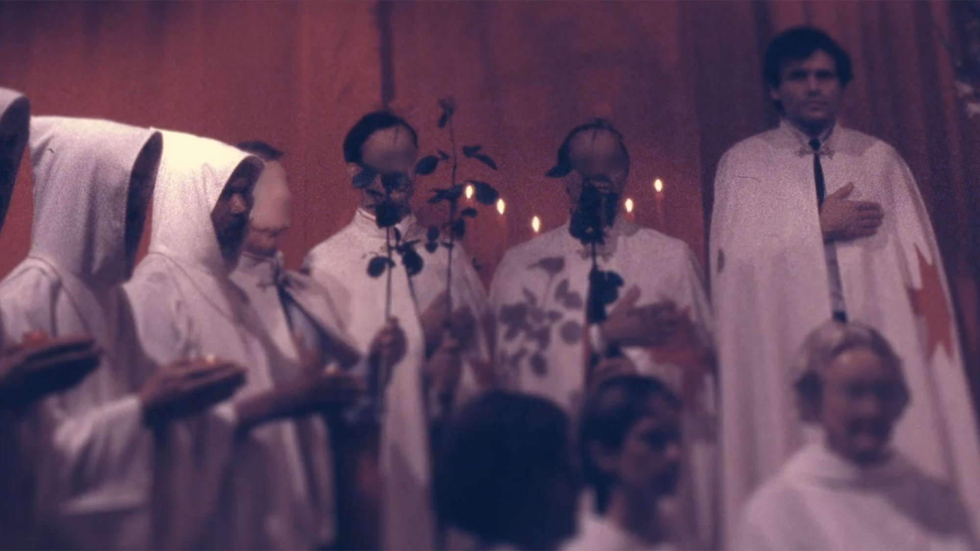 Backdrop for La fraternité : les secrets de l'Ordre du Temple solaire