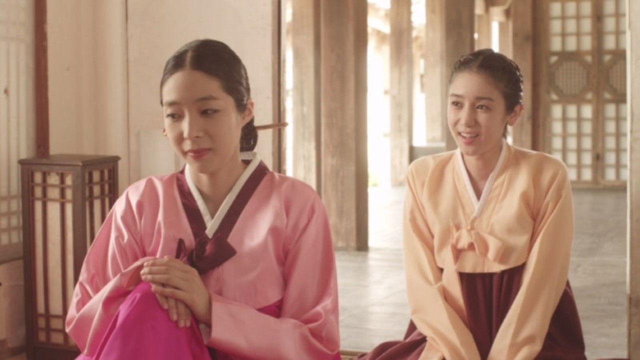 Backdrop for Hwang Jin-yi