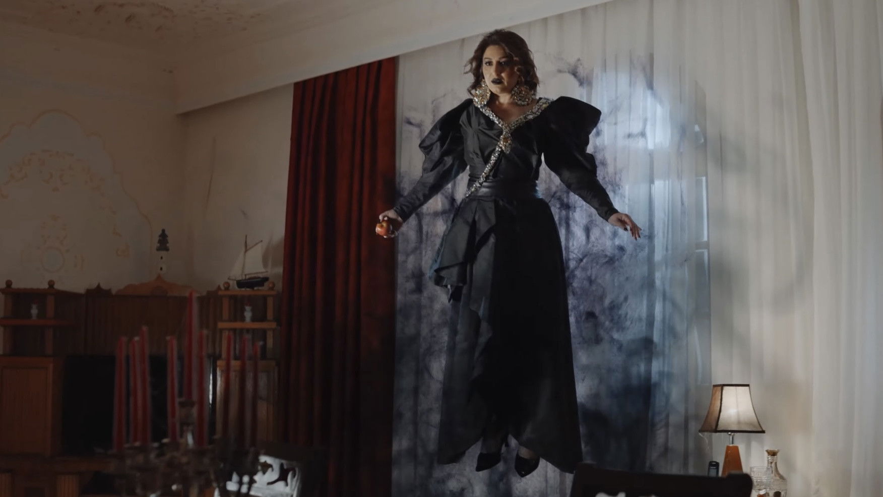 Backdrop for Genie Horse