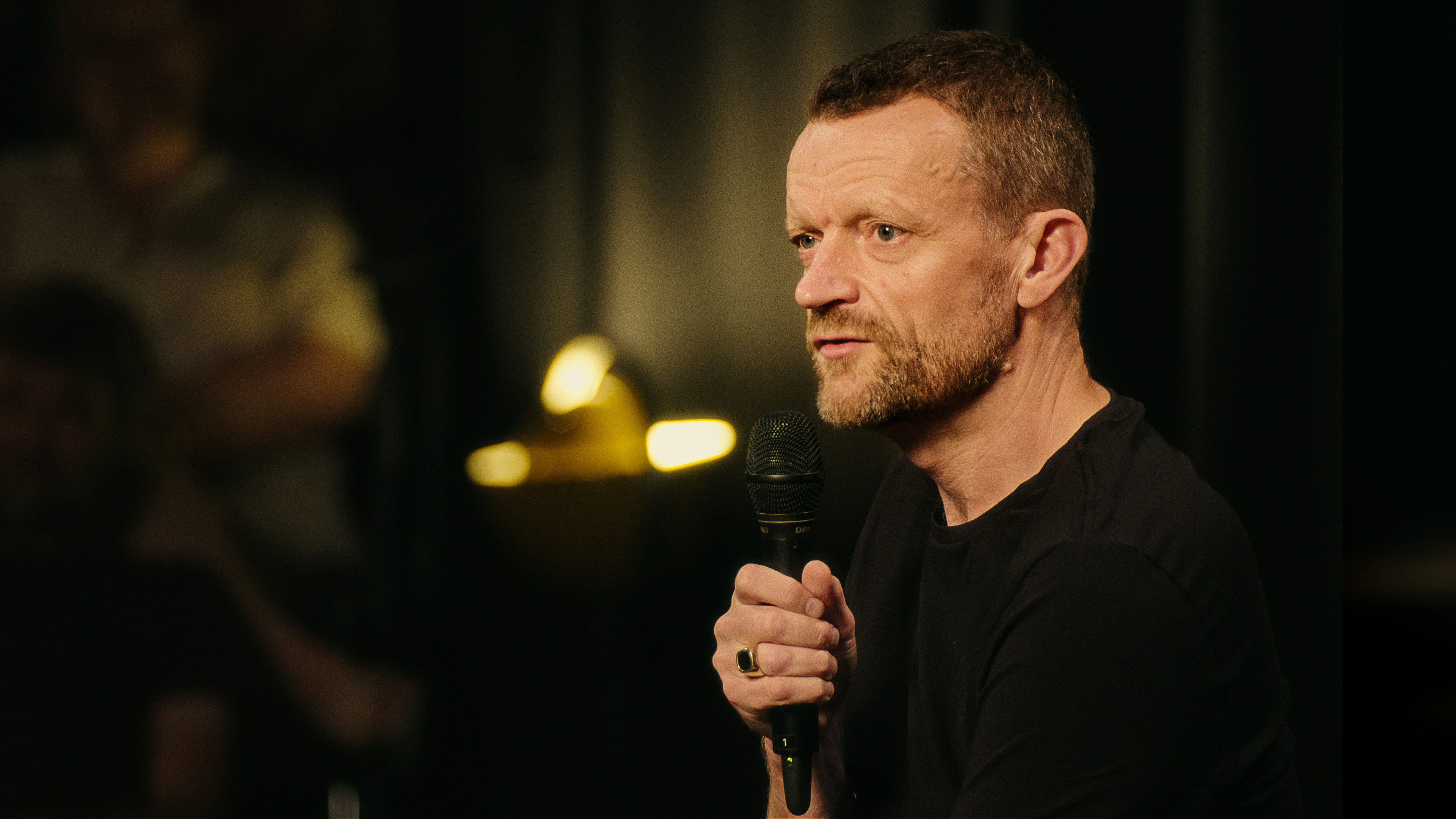 Backdrop for Frank Hvam - Nobody