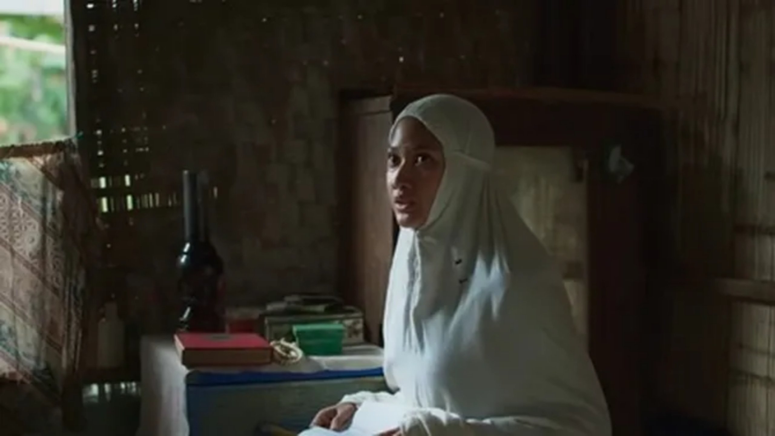 Backdrop for Maryam: Janji dan Jiwa yang Terikat