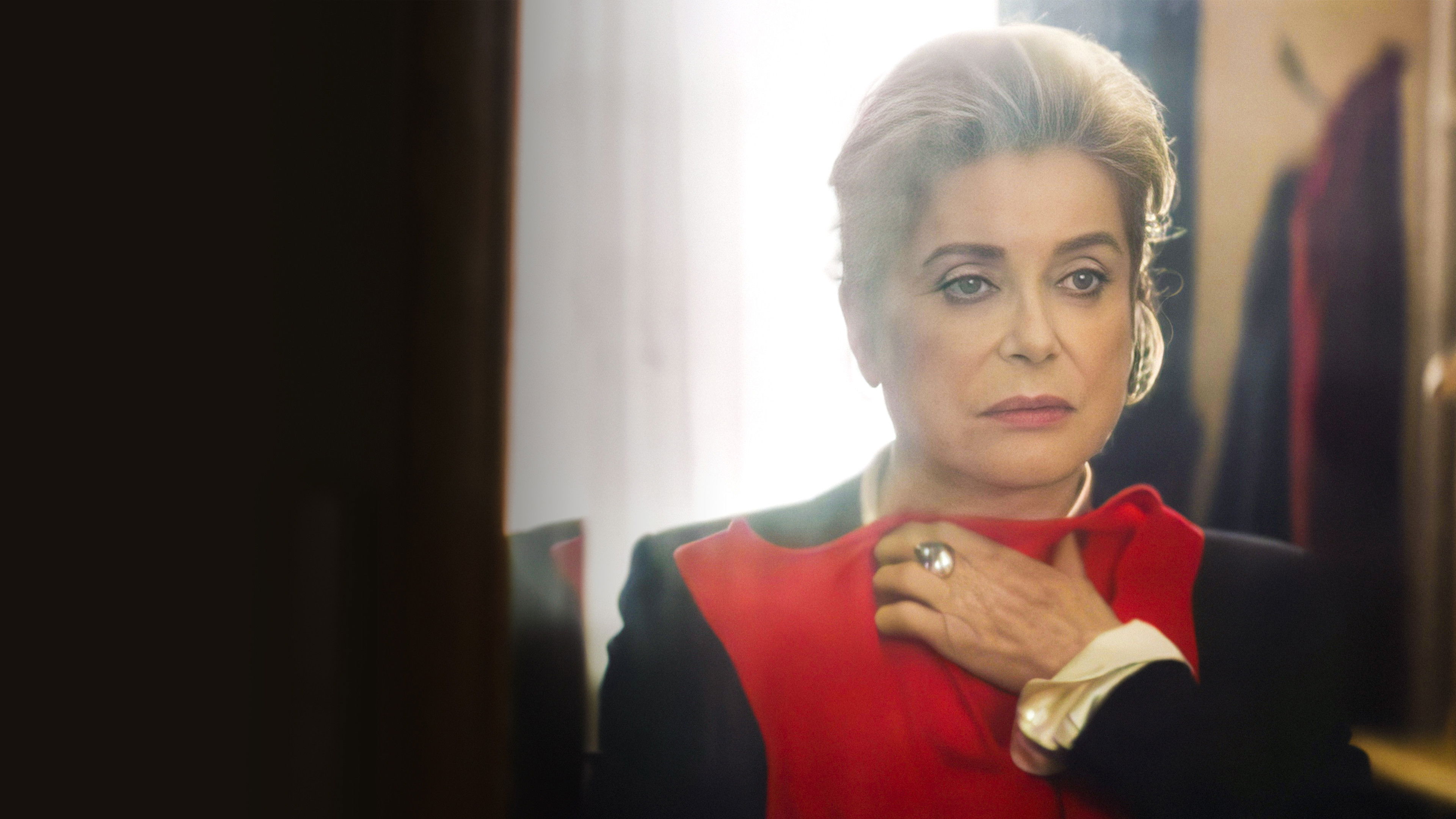 Backdrop for Femminile singolare