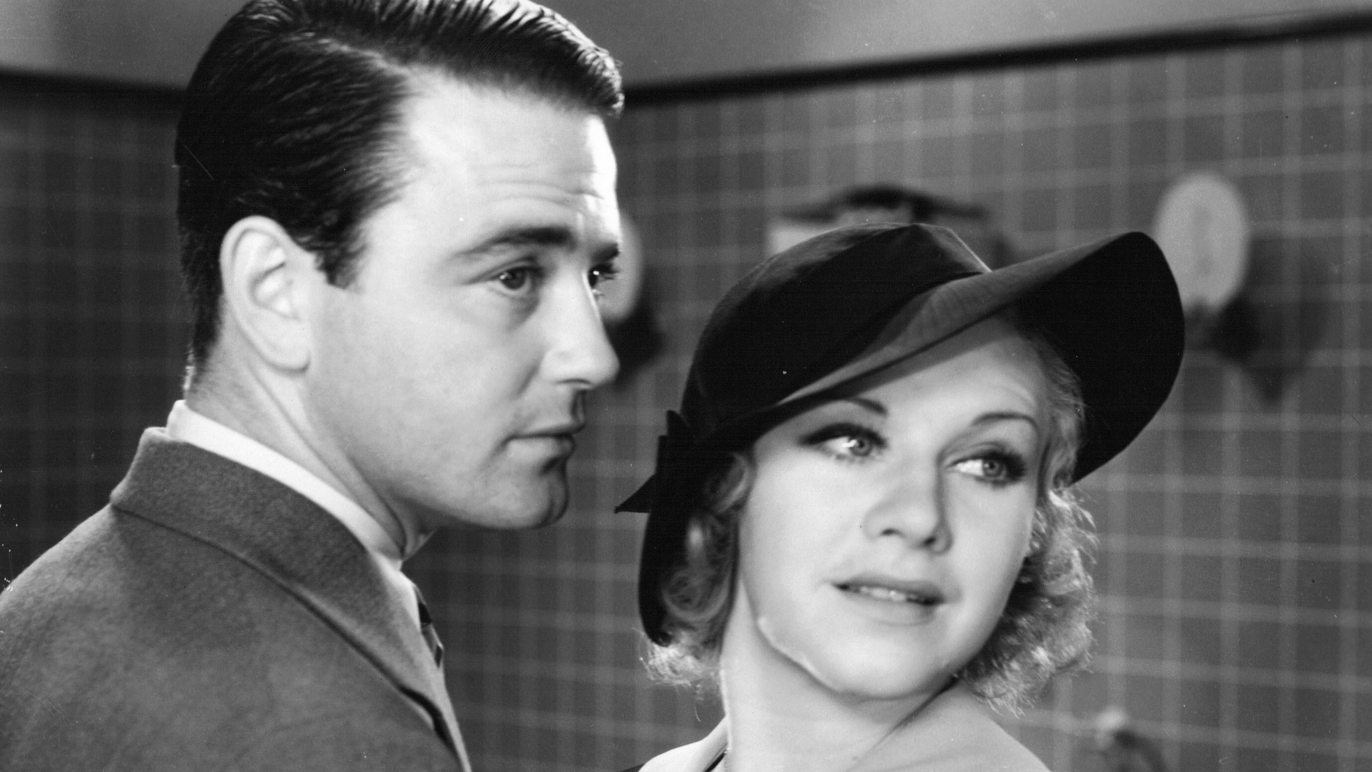 Backdrop for Don't Bet on Love