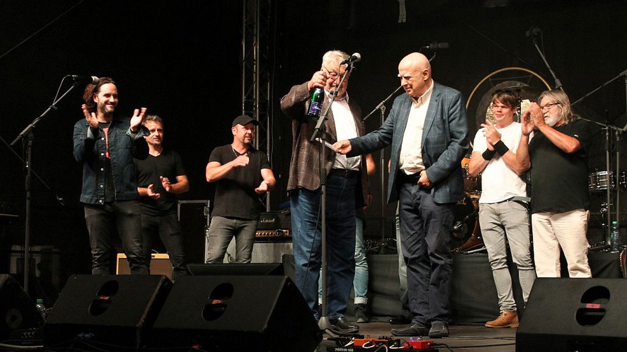 Backdrop for Můj táta Dědek