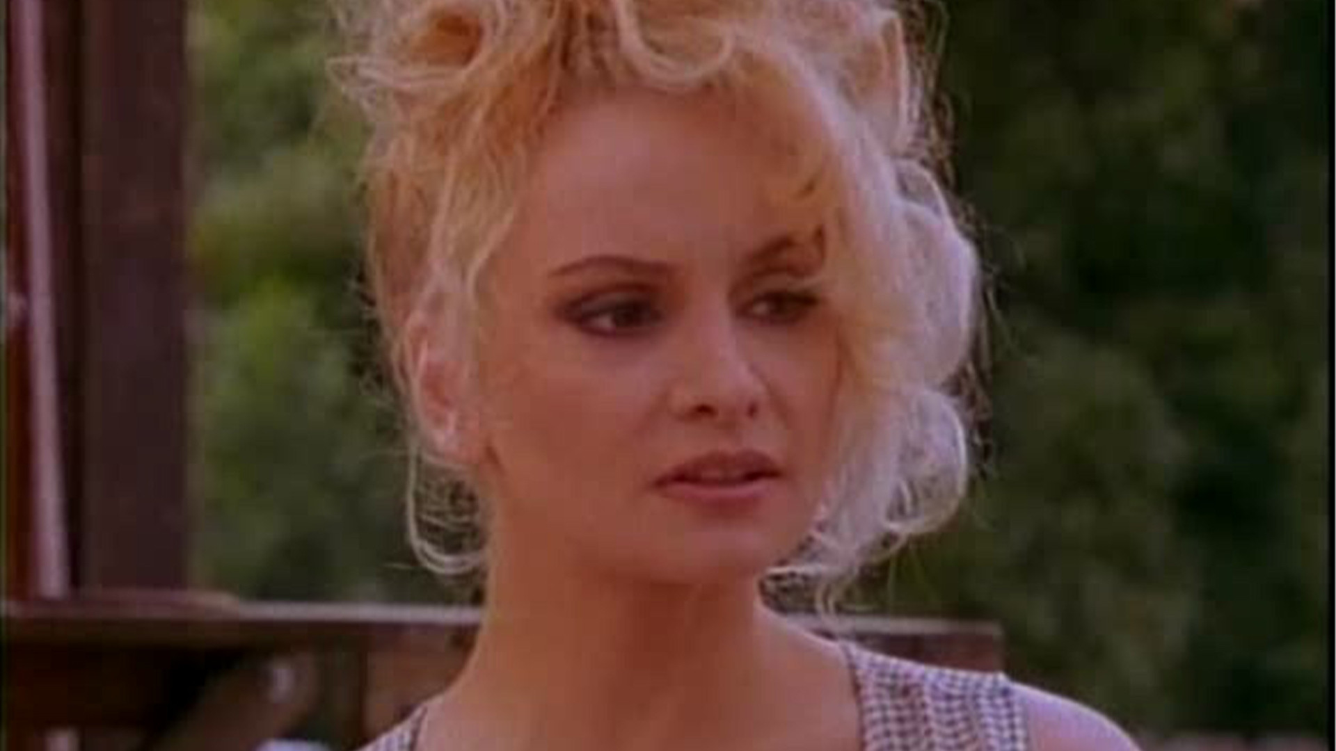 Backdrop for Above the Knee