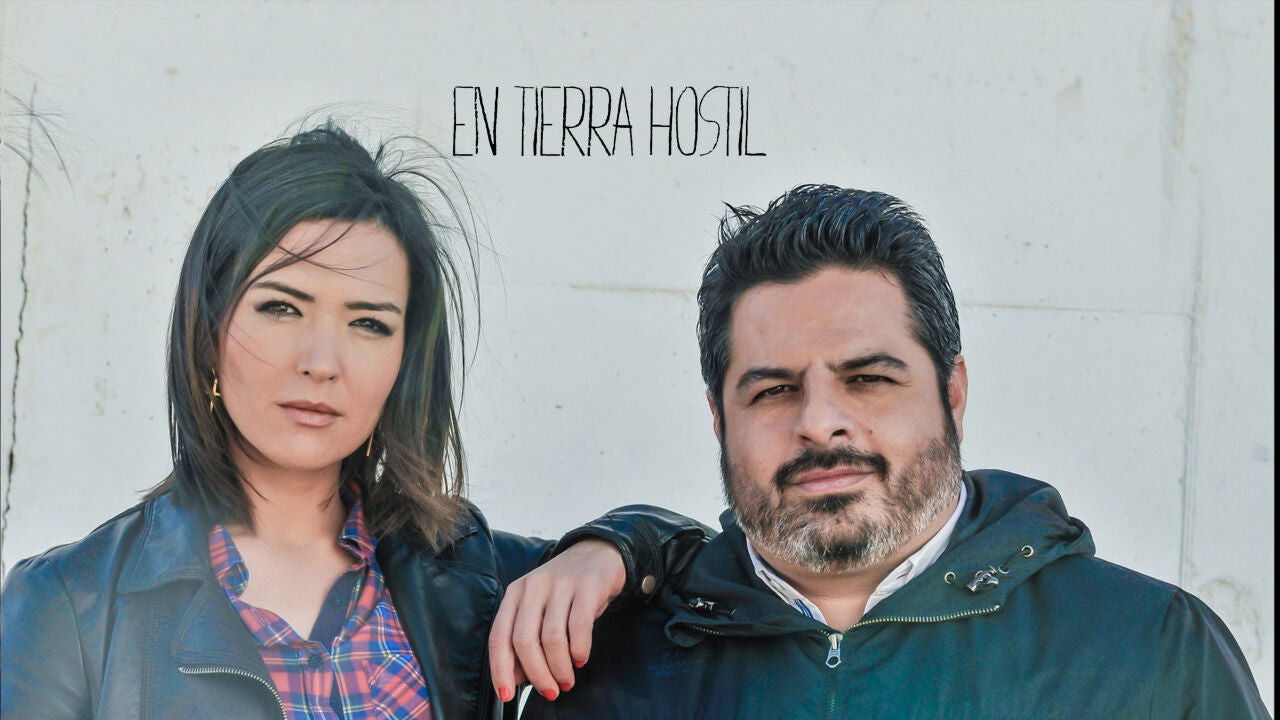 Backdrop for En tierra hostil