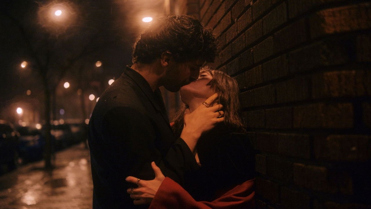 Backdrop for L'amour moderne