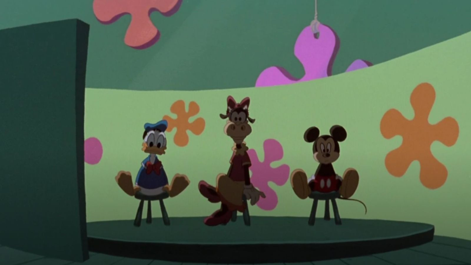 Backdrop for How to Haunt a House