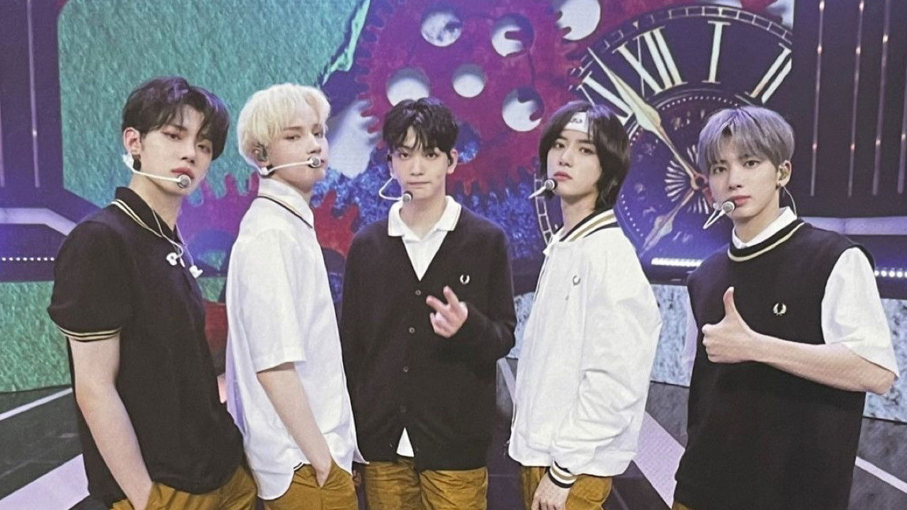 Backdrop for TXT MEMORIES : SECOND STORY