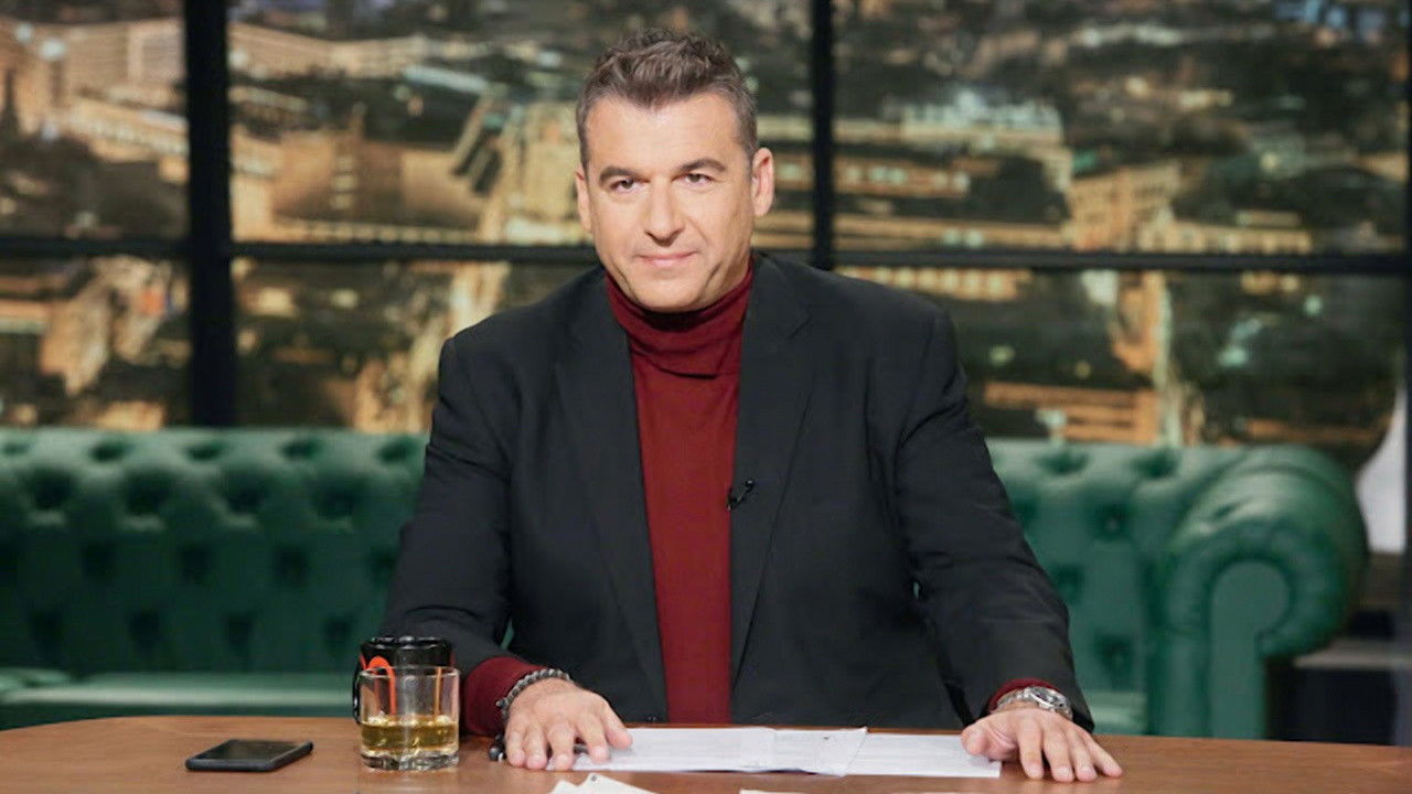 Backdrop for Late Night με τον Γιώργο Λιάγκα