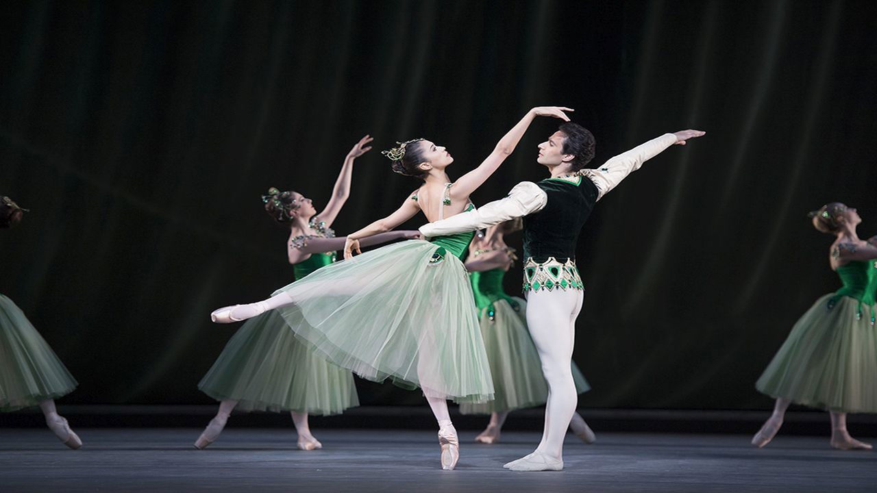 Backdrop for The ROH Live: Jewels