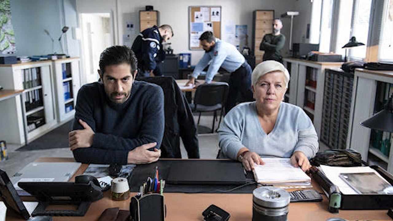 Backdrop for Le Prix de la trahison