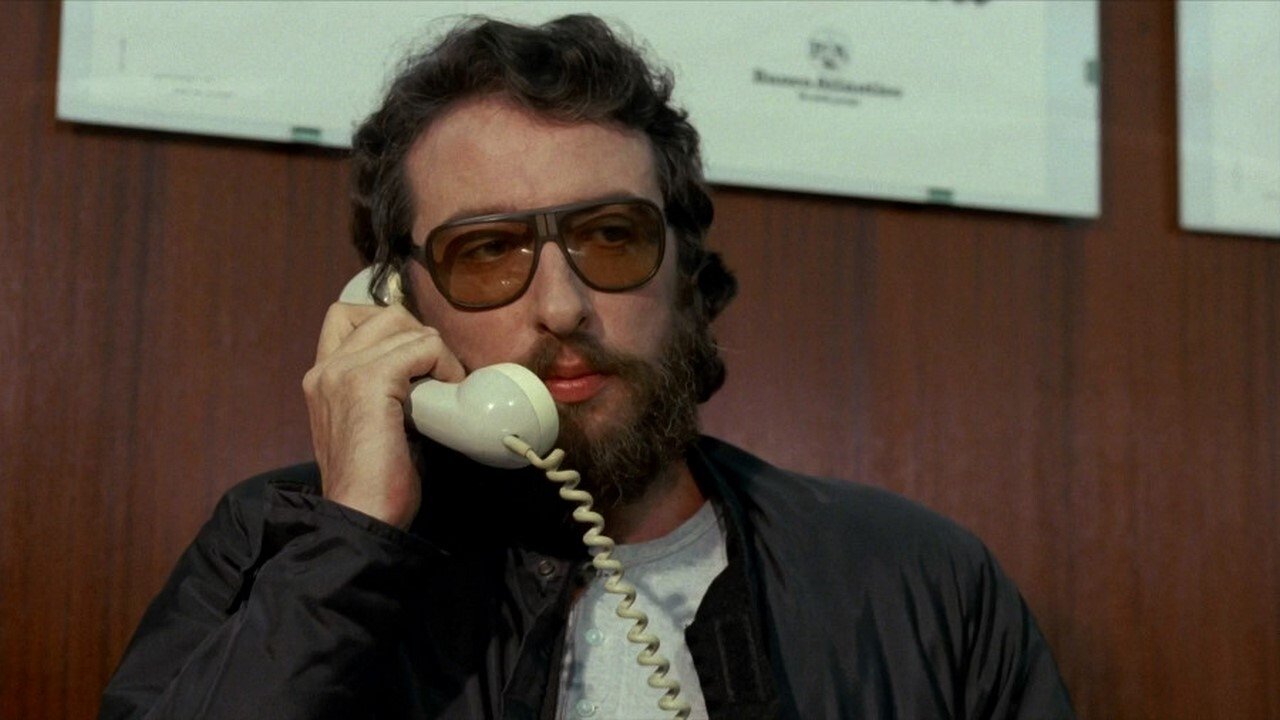 Backdrop for Un genio en apuros