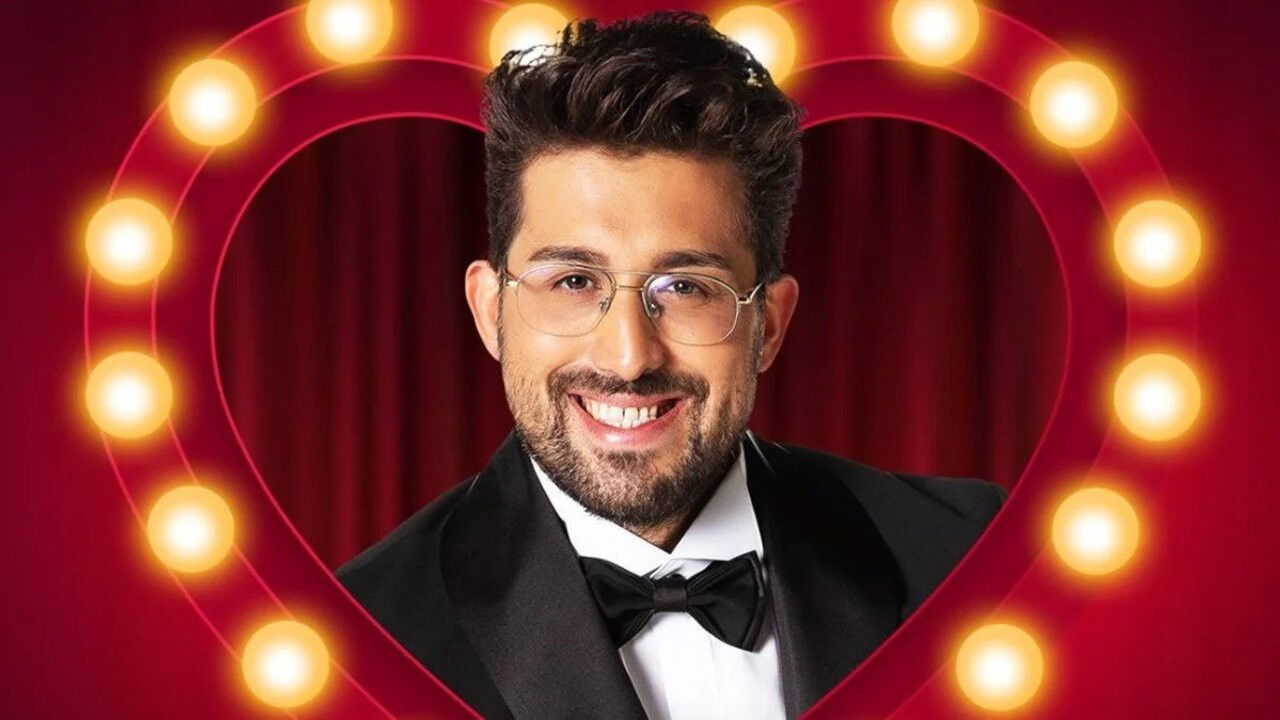 Backdrop for Doğu Demirkol ile Alelade Show