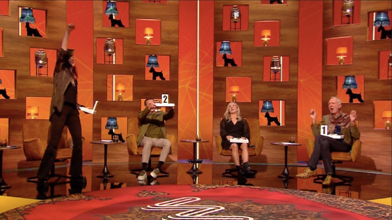 Backdrop for Wie van de 3