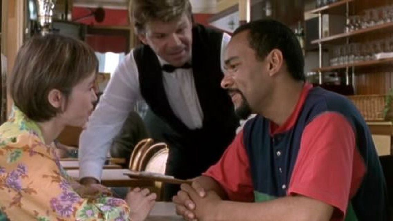 Backdrop for Vive nous!