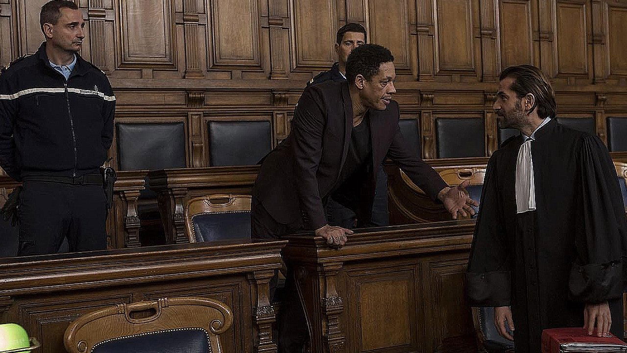 Backdrop for La Main du mal