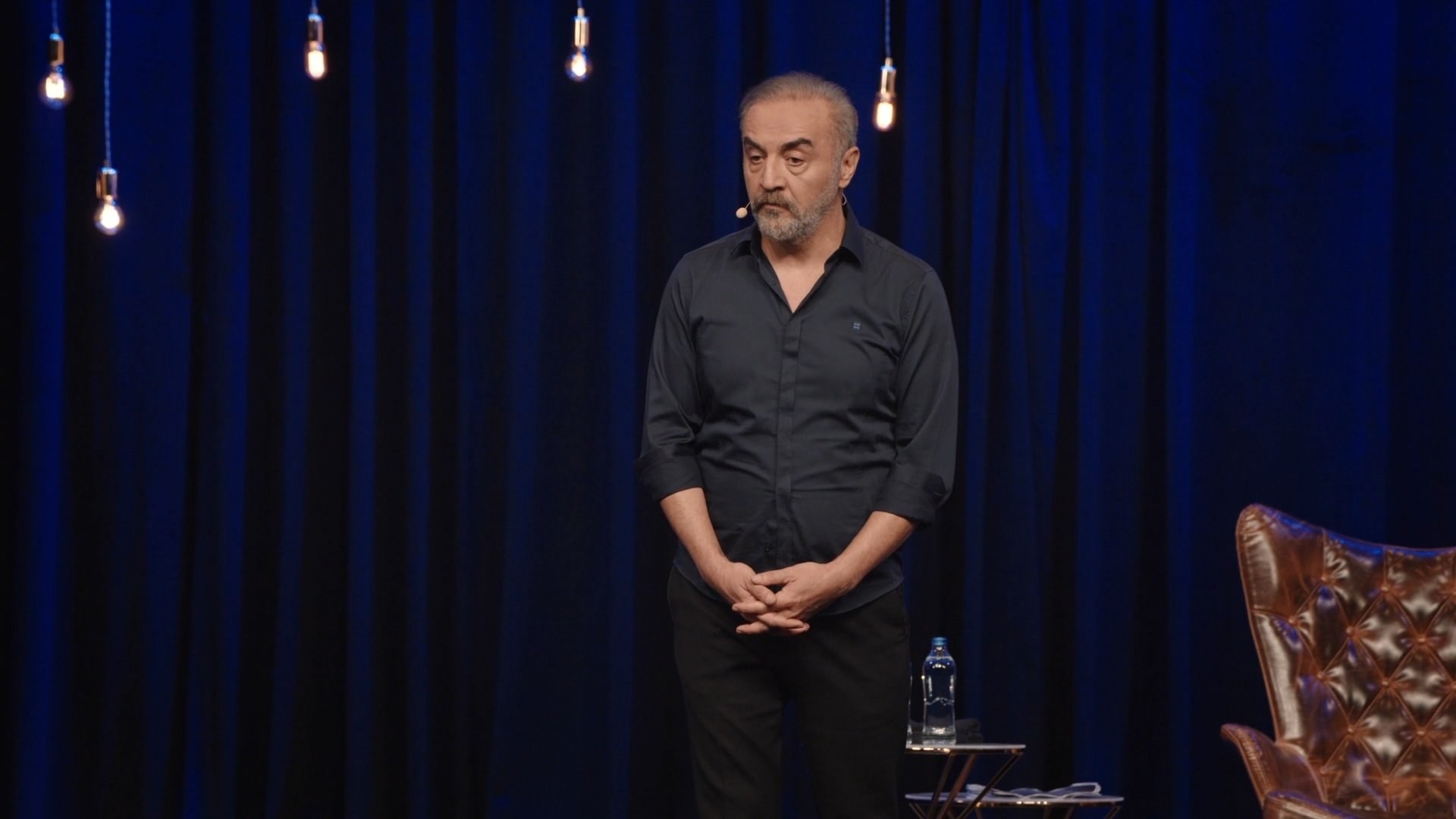 Backdrop for Münaşaka