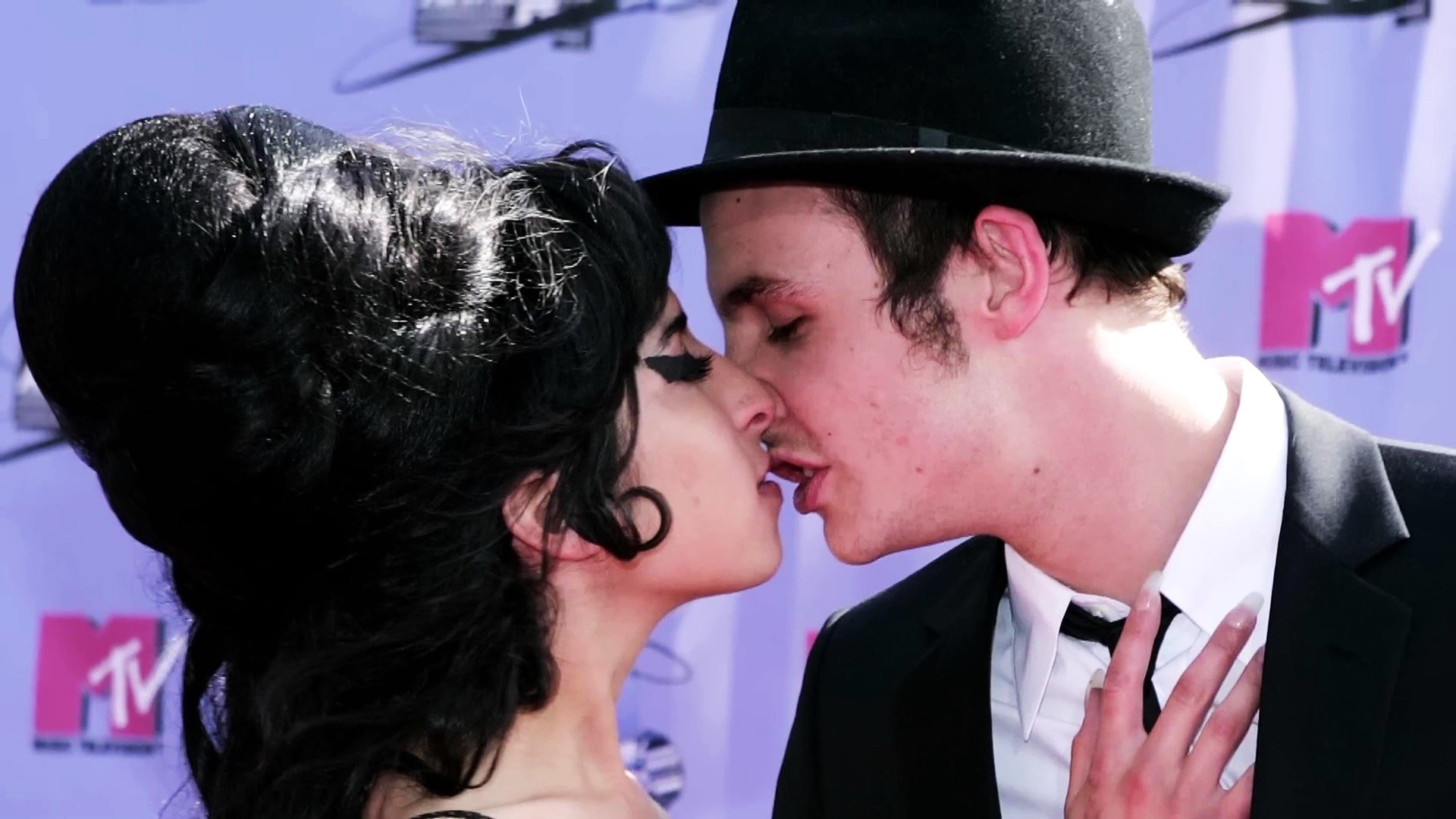 Backdrop for Amy Winehouse: The Final Goodbye