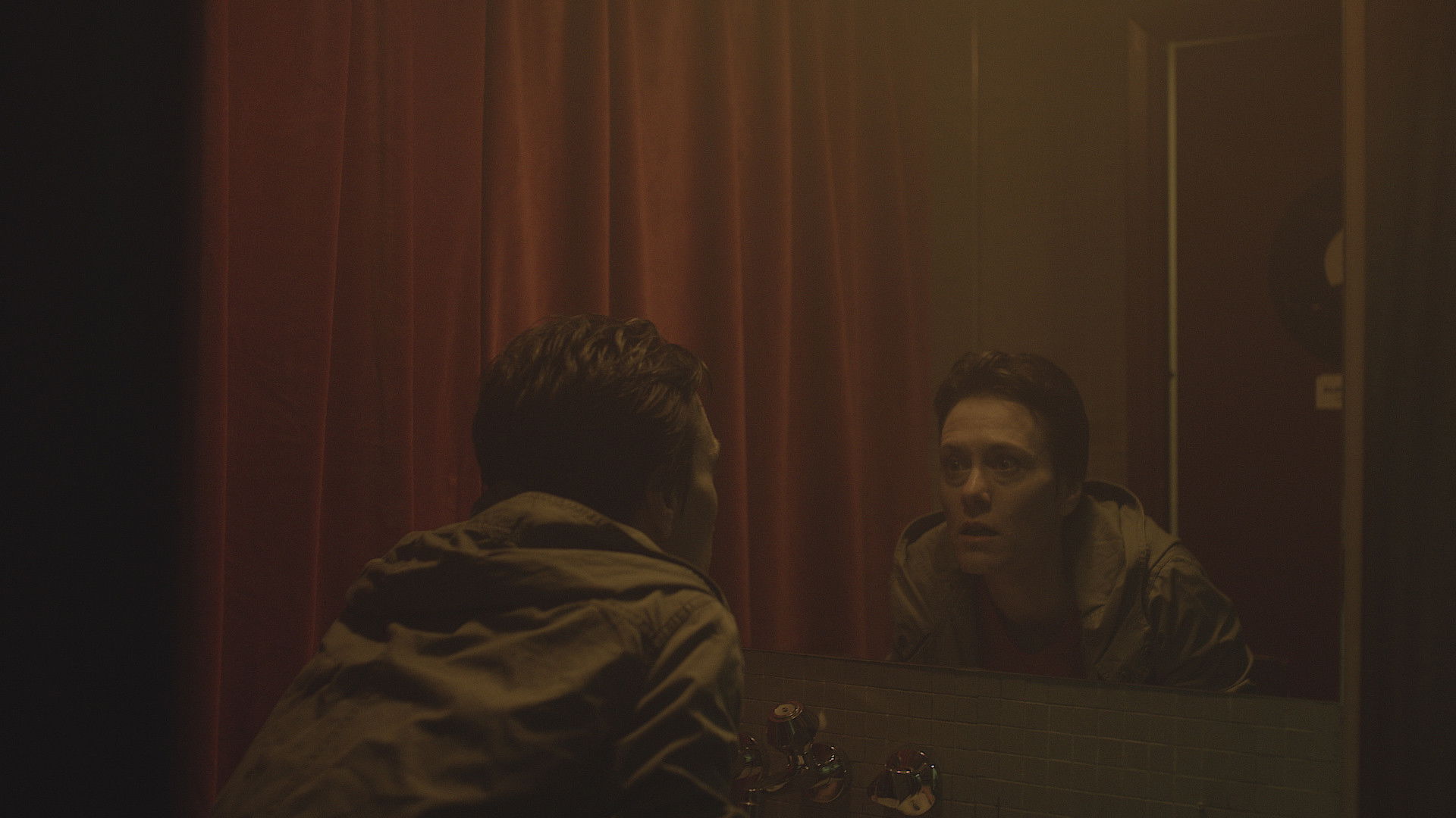 Backdrop for Tot el que brilla