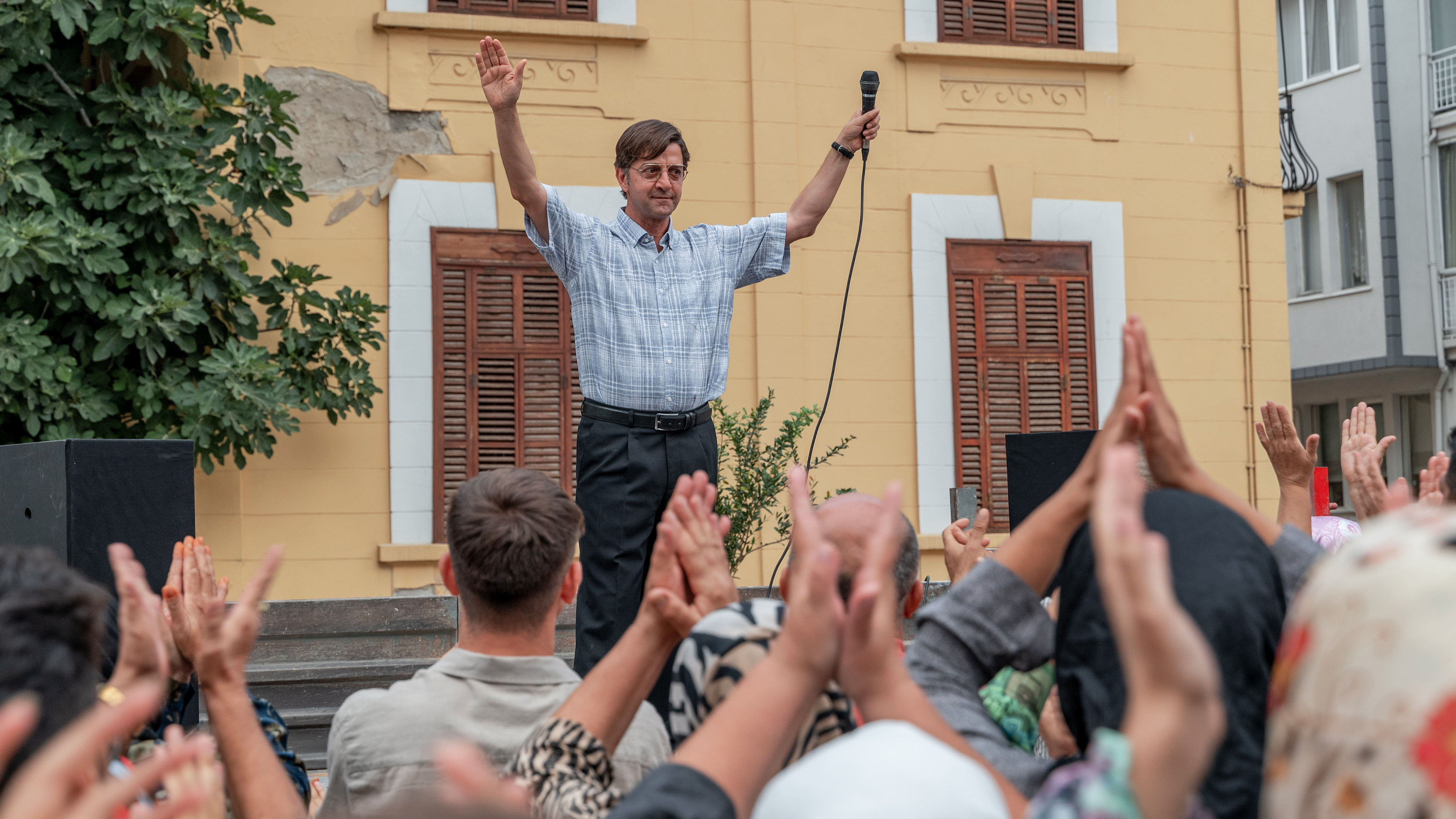 Backdrop for Sadık Ahmet