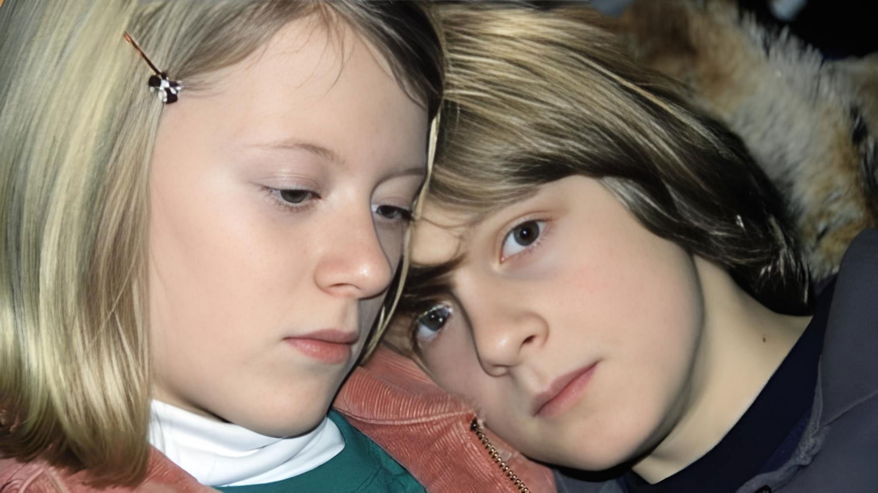 Backdrop for Die Entbehrlichen