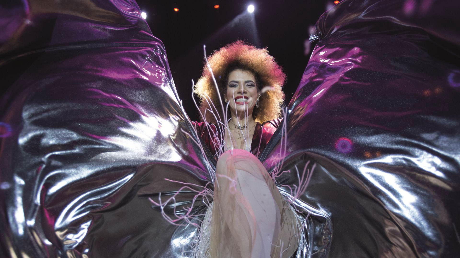 Backdrop for Vanessa da Mata: Caixinha de Música Ao Vivo