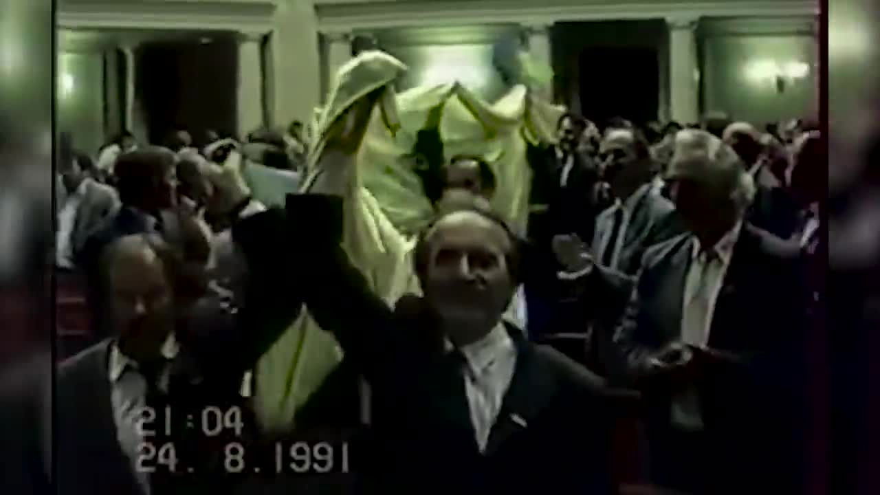 Backdrop for Who are we? Psychoanalysis of Ukrainians